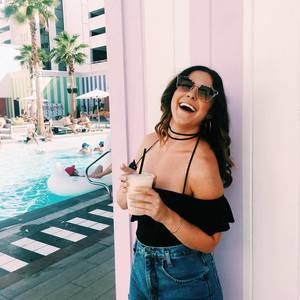 Meet your Posher, Cara